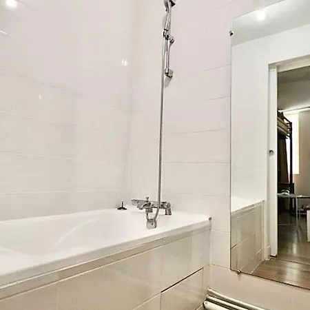 Apartment 2 Min Du Rer A - Studio Equipe & Jardin - Centre Ville Saint-Germain-en-Laye