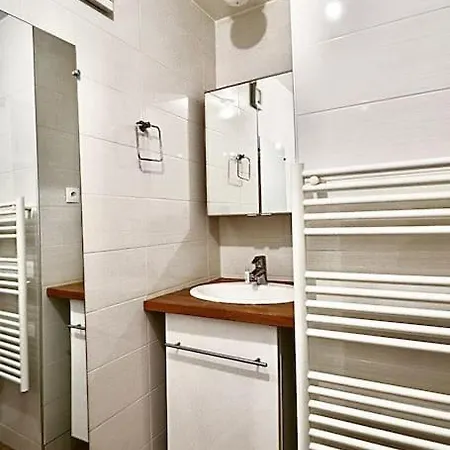 2 Min Du Rer A - Studio Equipe & Jardin - Centre Ville Apartment Saint-Germain-en-Laye