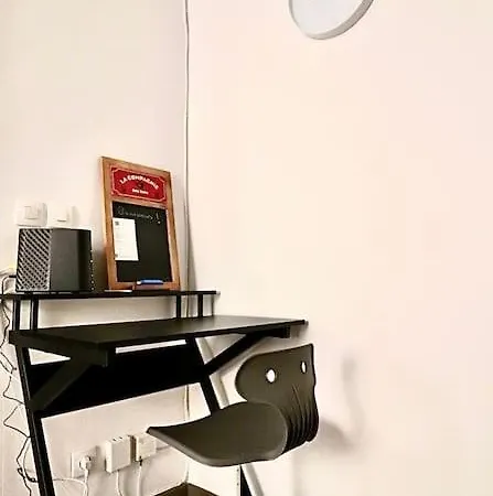 2 Min Du Rer A - Studio Equipe & Jardin - Centre Ville Apartment