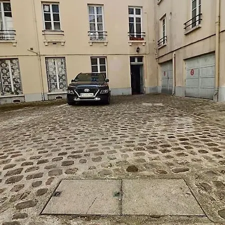 Apartment 2 Min Du Rer A - Studio Equipe & Jardin - Centre Ville